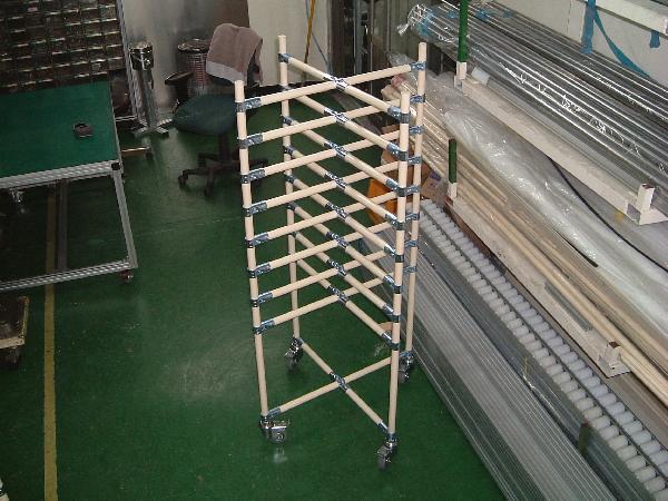 ǰ/  PIPE RACK