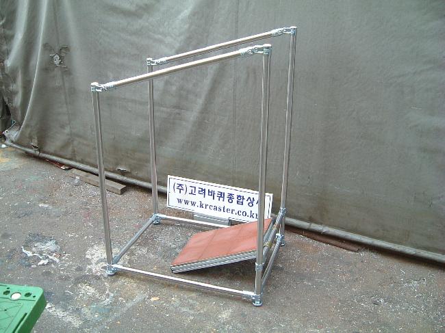 ǰ/ sus pipe rack 081009